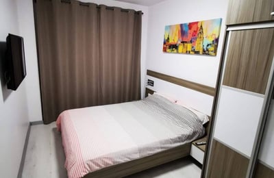 Alquiler de un espacioso apartamento de 3 habitaciones, 75 m², Tomis Nord, Constanza, Rumanía